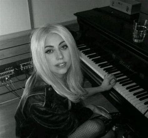 lady gaga young pictures